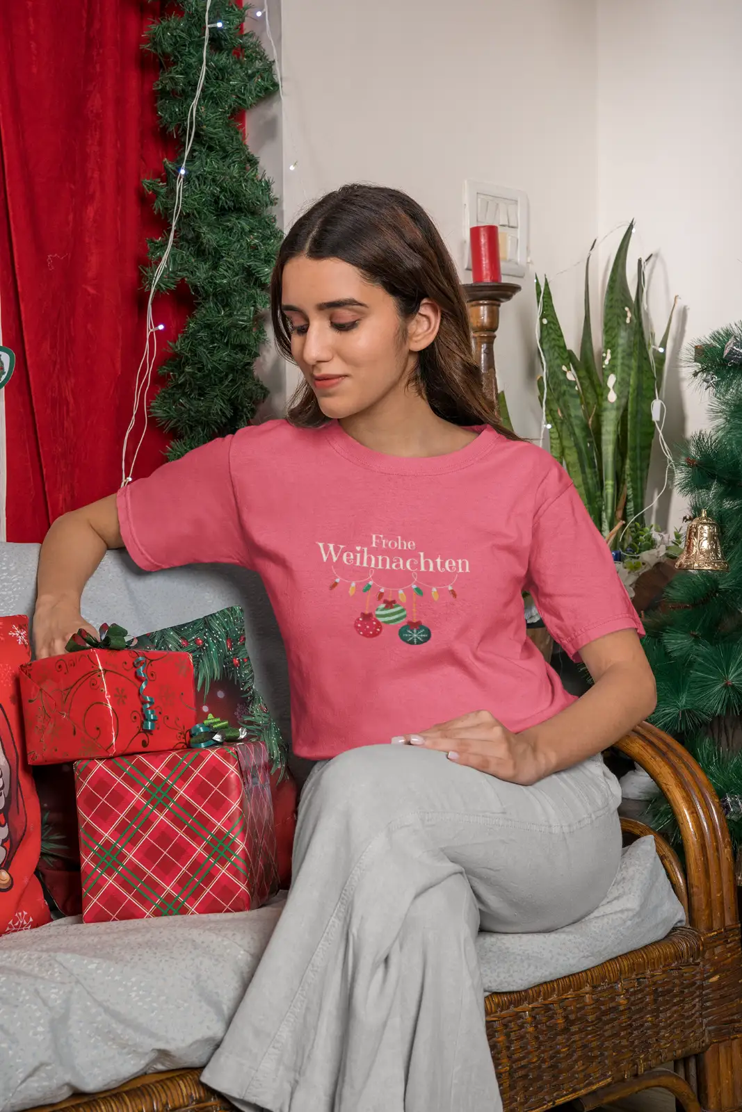 Frohe Weihnachten T-Shirt, unisex, Motiv Lichterkette mit Kugeln, Merry Christmas