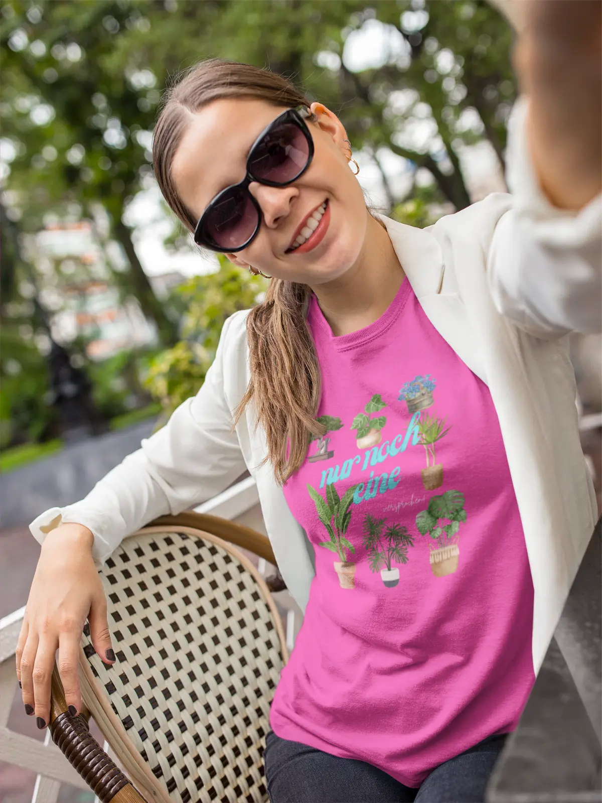 Nur noch eine - versprochen, unisex T-Shirt, Gartenliebhaber
