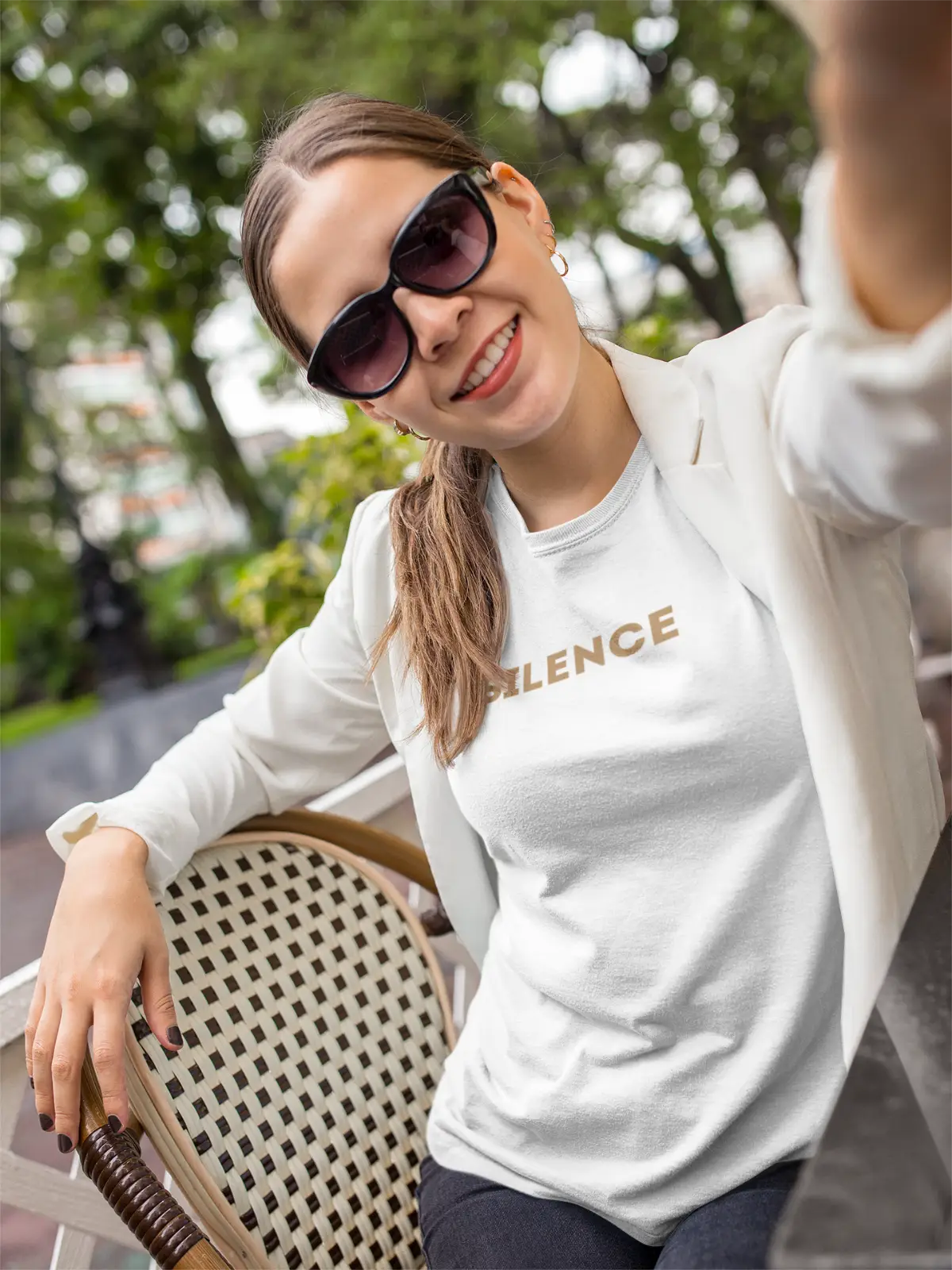 Silence Unisex T-Shirt Goldfarben, Auszeit vom Alltag
