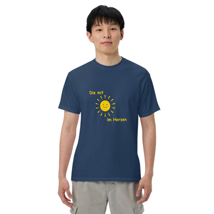 Schweres textilgefärbtes Unisex-T-Shirt Die mit Sonne im Herzen